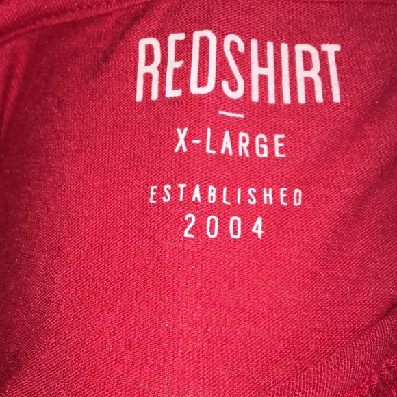 🦋UNLV RedShirt A5-120 - Picture 5 of 5